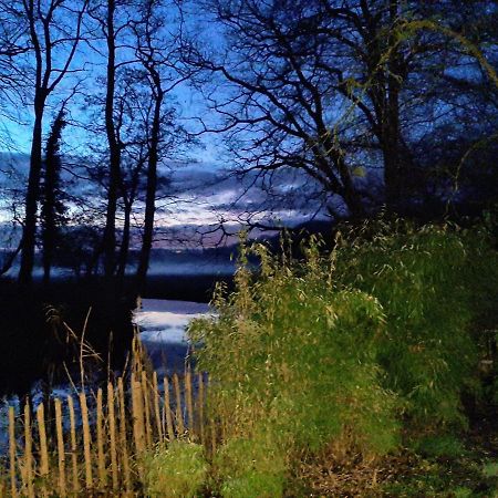 Huize Koempoelan Bed & Breakfast Naarden Dış mekan fotoğraf