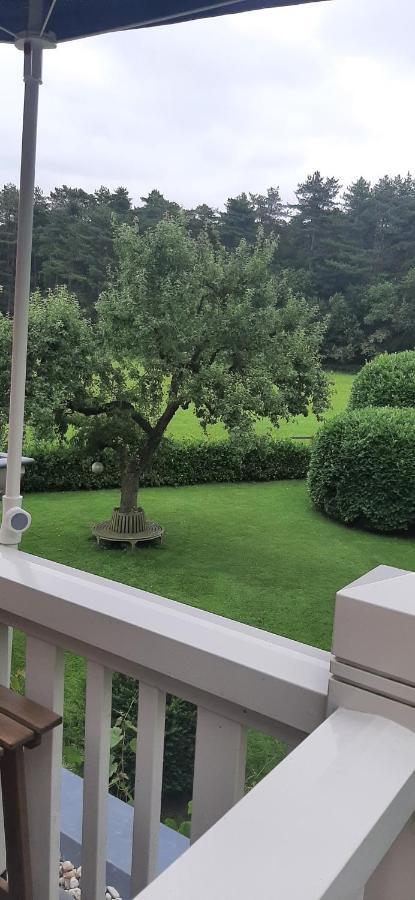 Huize Koempoelan Bed & Breakfast Naarden Dış mekan fotoğraf