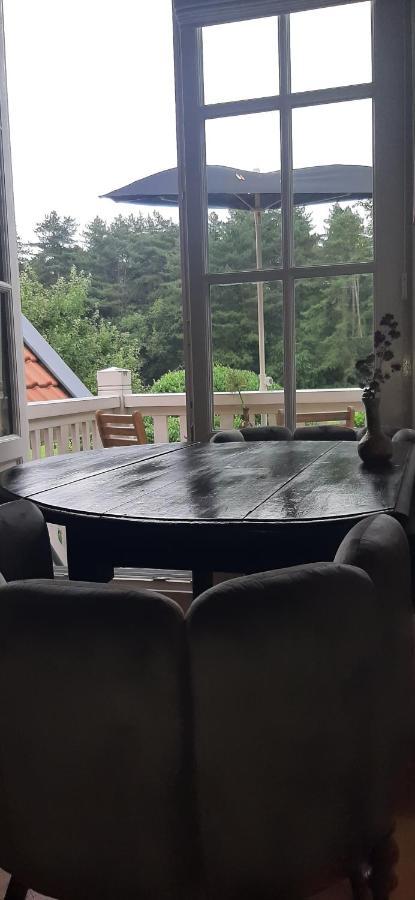 Huize Koempoelan Bed & Breakfast Naarden Dış mekan fotoğraf