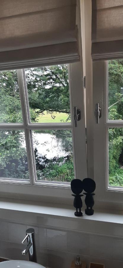 Huize Koempoelan Bed & Breakfast Naarden Dış mekan fotoğraf