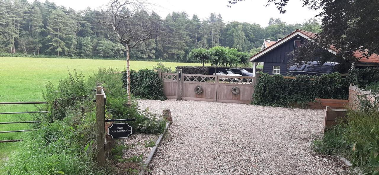 Huize Koempoelan Bed & Breakfast Naarden Dış mekan fotoğraf