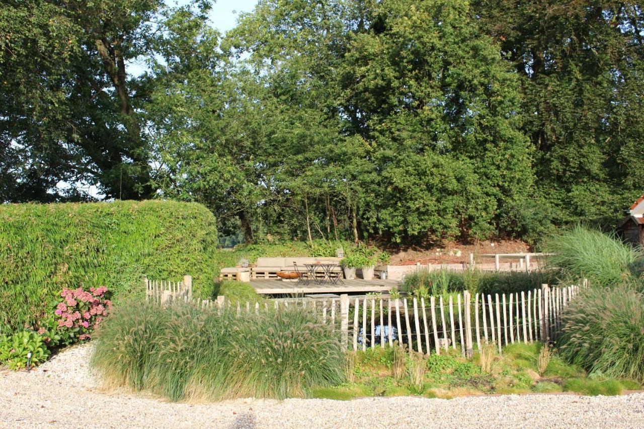 Huize Koempoelan Bed & Breakfast Naarden Dış mekan fotoğraf