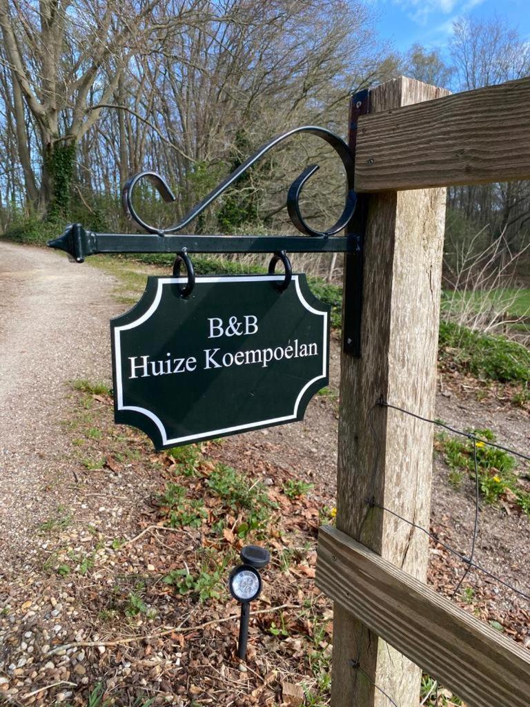 Huize Koempoelan Bed & Breakfast Naarden Dış mekan fotoğraf