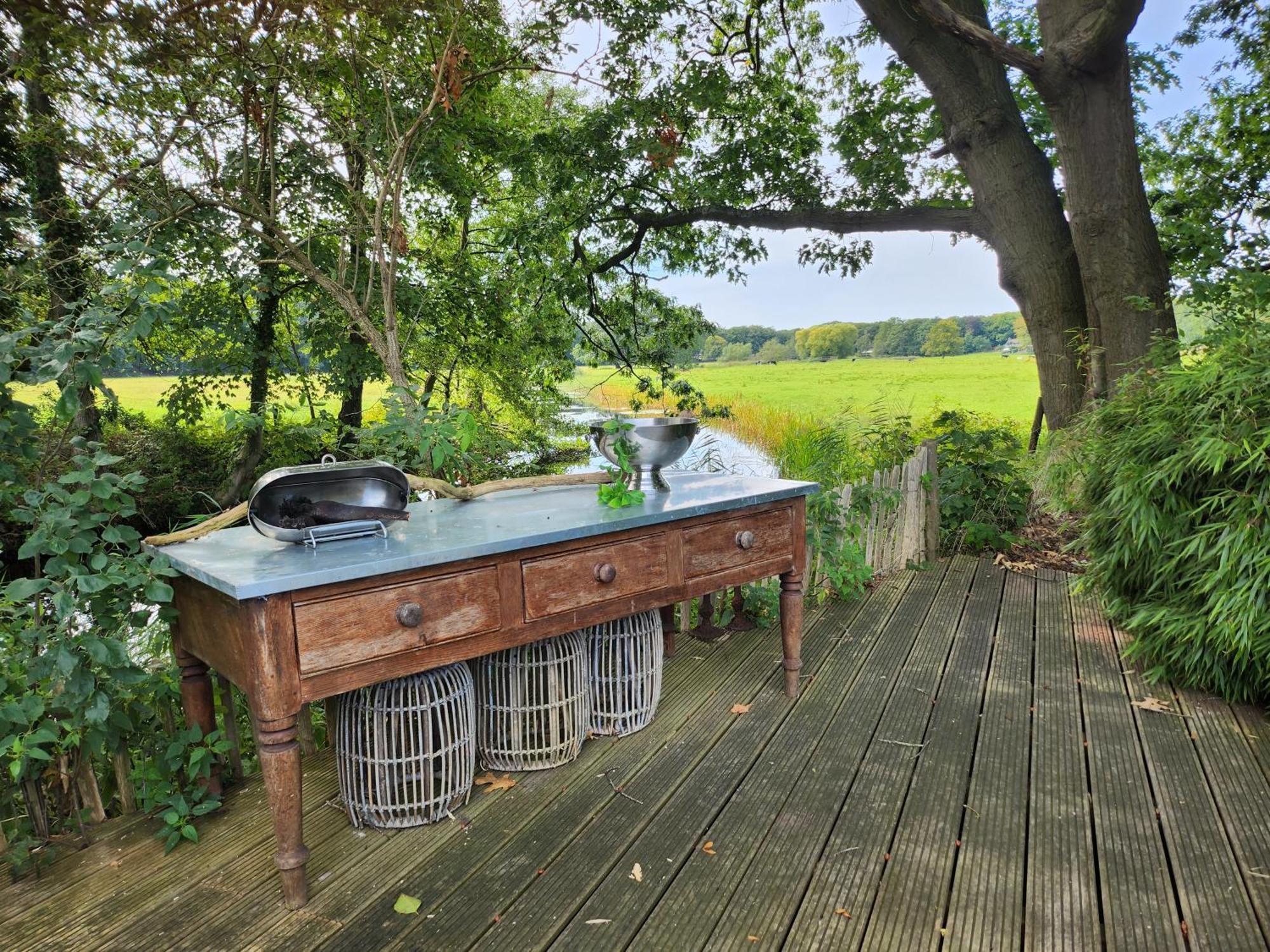 Huize Koempoelan Bed & Breakfast Naarden Dış mekan fotoğraf